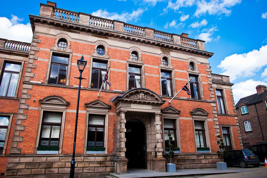 Cathedral Quarter Hotel | Derby derby wedding photographer