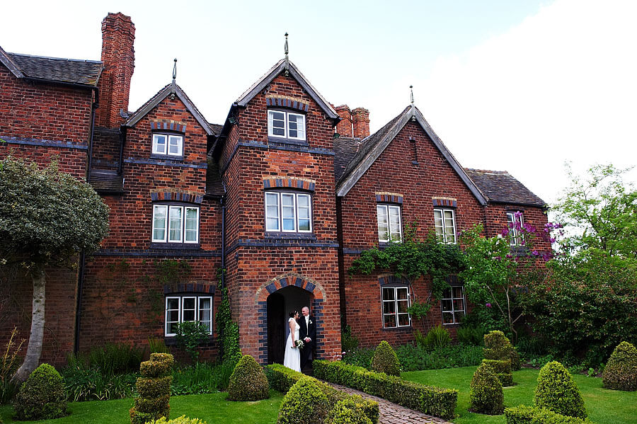 wolverhampton wedding photographer 