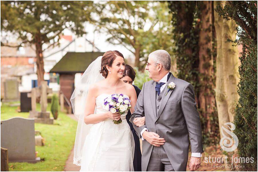 Reportage wedding photography at Chillington Hall in Brewood by Documentary Wedding Photographer Stuart James