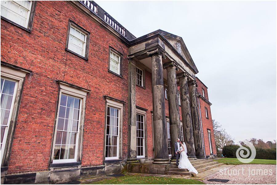 Creative unobtrusive wedding photography at Chillington Hall in Brewood by Staffordshire Wedding Photojournalist Stuart James