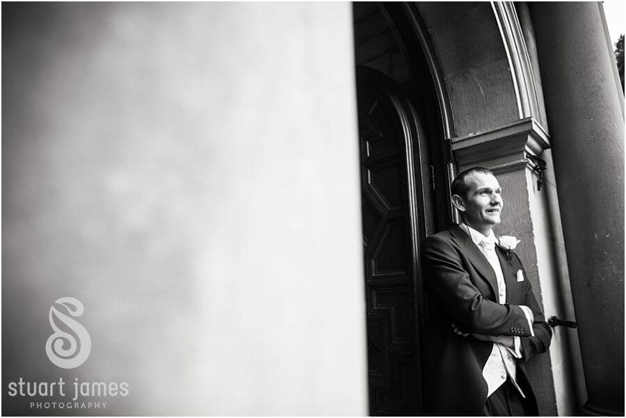 Reportage candid wedding photos at Keele Hall in Staffordshire by Staffordshire Wedding Photojournalist Stuart James