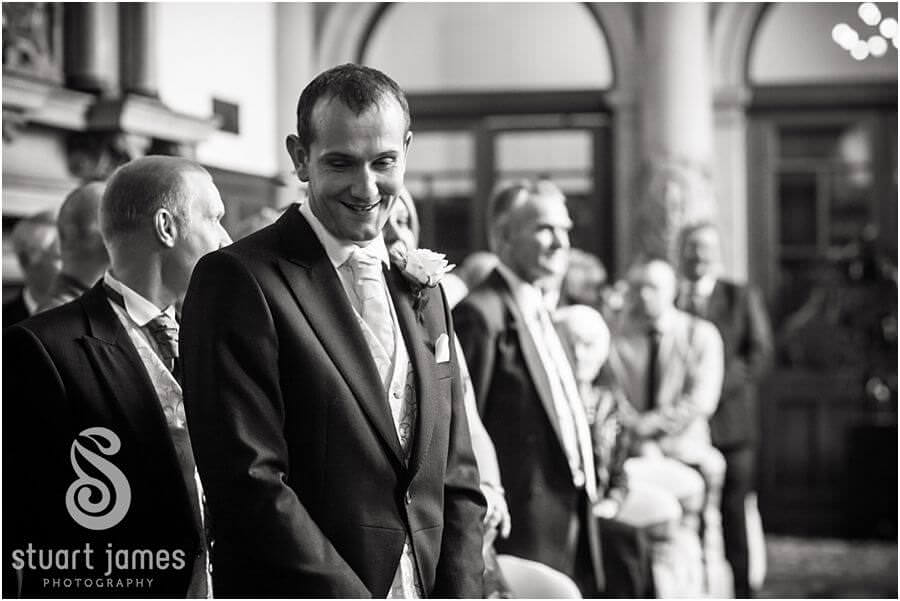 Timeless stunning wedding photos at Keele Hall in Staffordshire by Cannock Wedding Photographer Stuart James