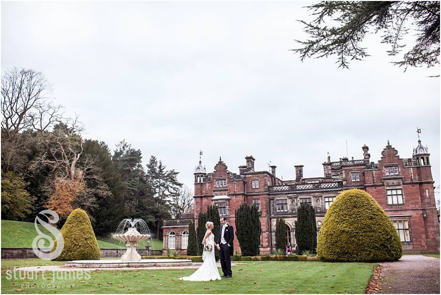 Modern beautiful contemporary wedding photos at Keele Hall in Staffordshire by Cannock Wedding Photographer Stuart James