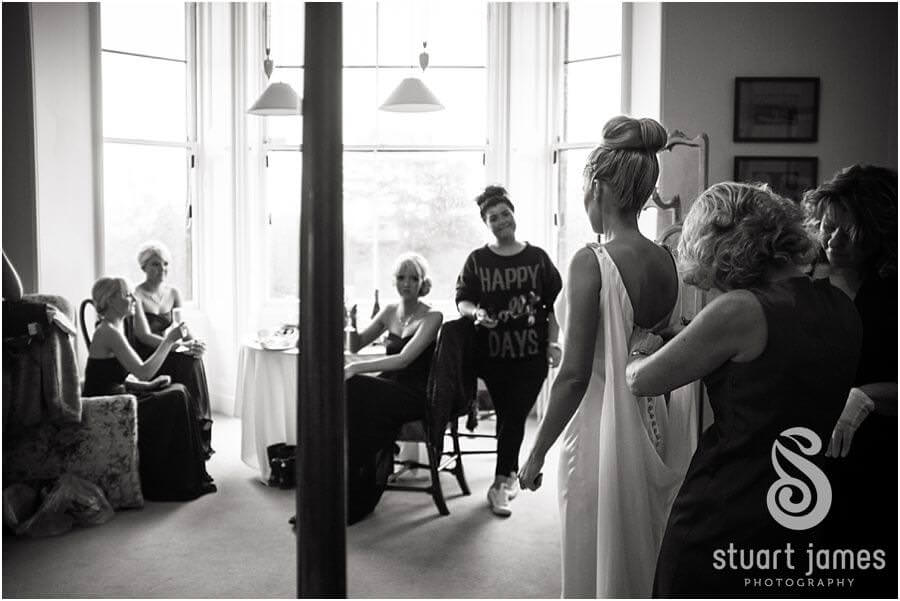 Reportage storytelling wedding photos at Sandon Hall in Stafford by Documentary Wedding Photographer Stuart James