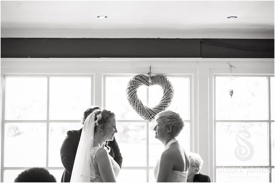 Relaxed natural wedding photography at The Boat House, Sutton Park in Sutton Coldfield by Documentary Wedding Photographer Stuart James