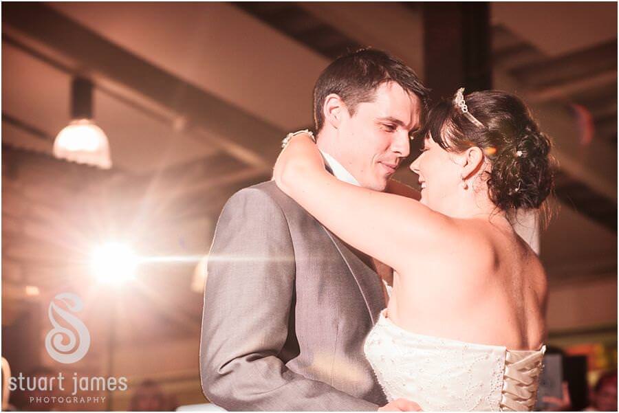 Creative first dance photographs at Twycross Zoo in Atherstone by Warwickshire Wedding Photographer Stuart James