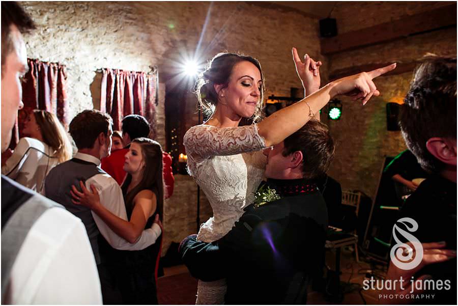 Party and dance photographs at Oxleaze Barn in Gloucestershire by Documentary Wedding Photographer Stuart James