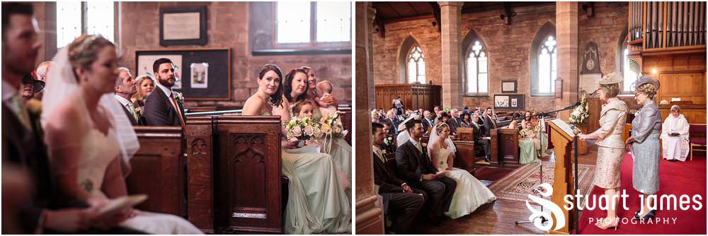 Unobtrusive photographs capturing the beautiful ceremony