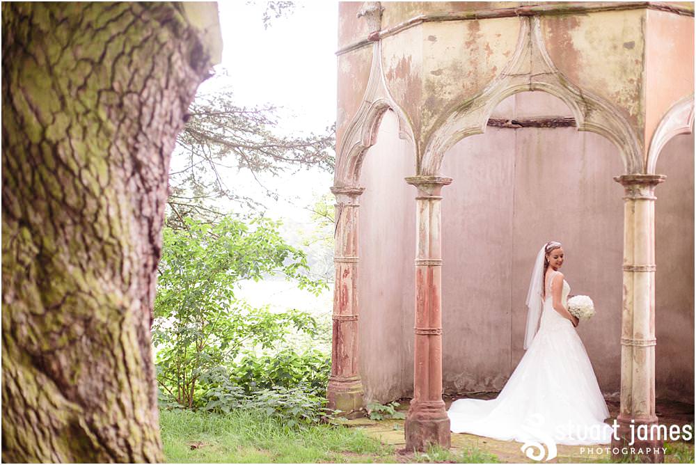 A few photos from a beautiful Mix n Match Bride at Somerford Hall in Brewood by Documentary Wedding Photographer Stuart James