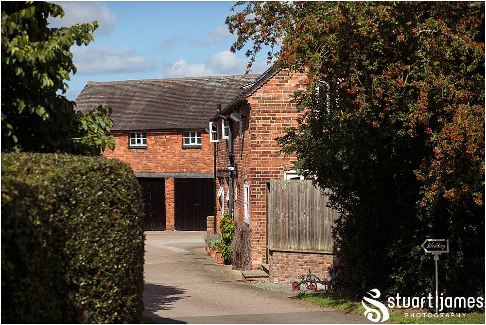 Capturing the beautiful and personal details for the wedding at Packington Moor Barn in Lichfield | Lichfield Barn Wedding Photographs by Documentary Wedding Photographer Stuart James
