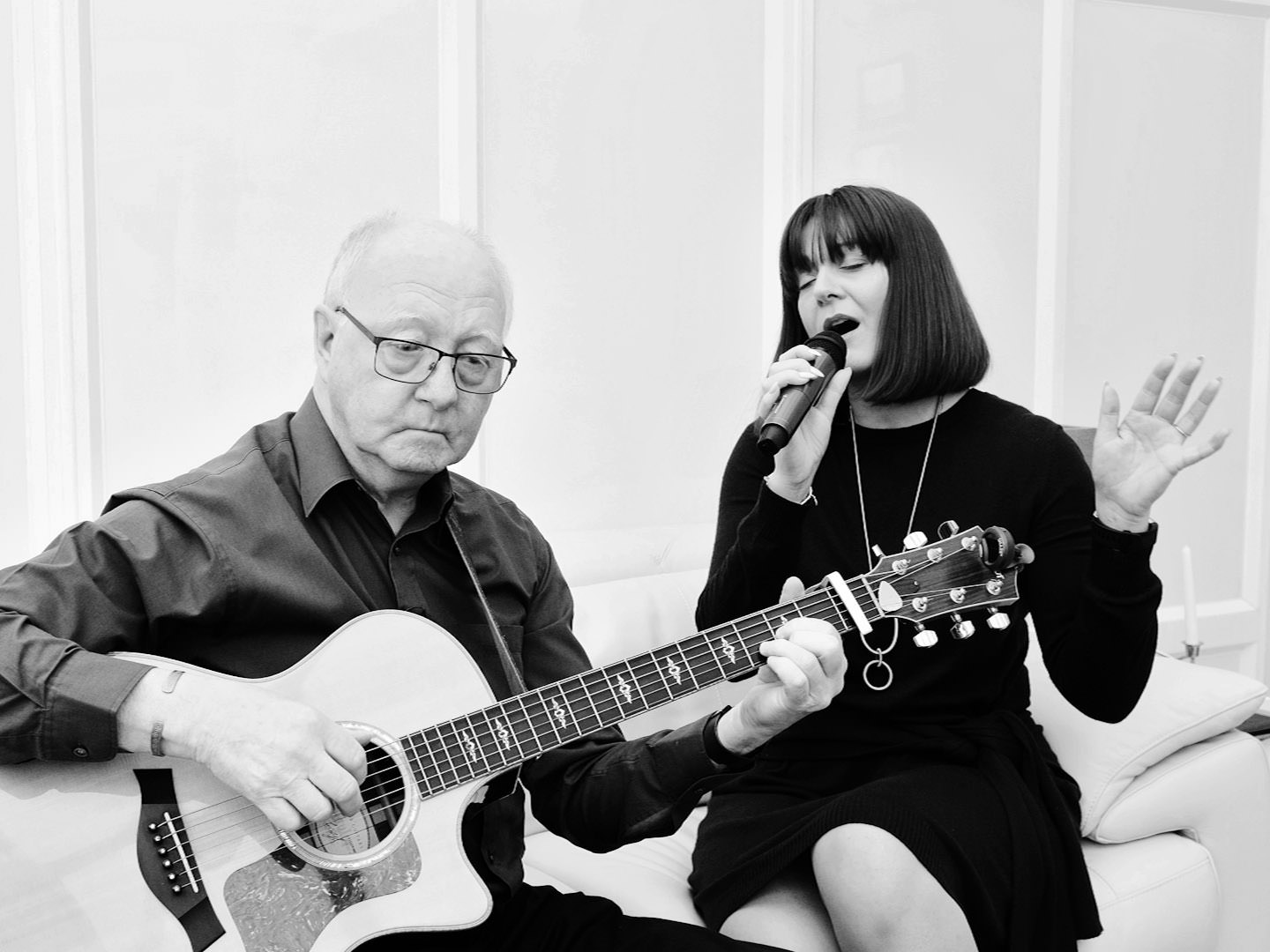 Featured Supplier : BecKeny Acoustic Duo