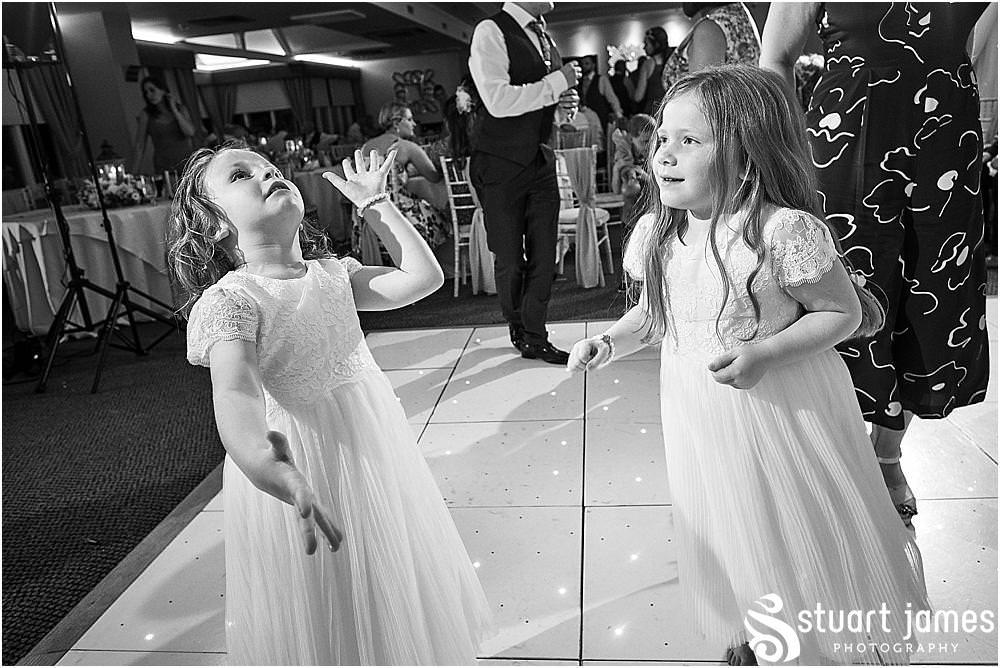 Flowergirls really enjoying their time on the dance floor!