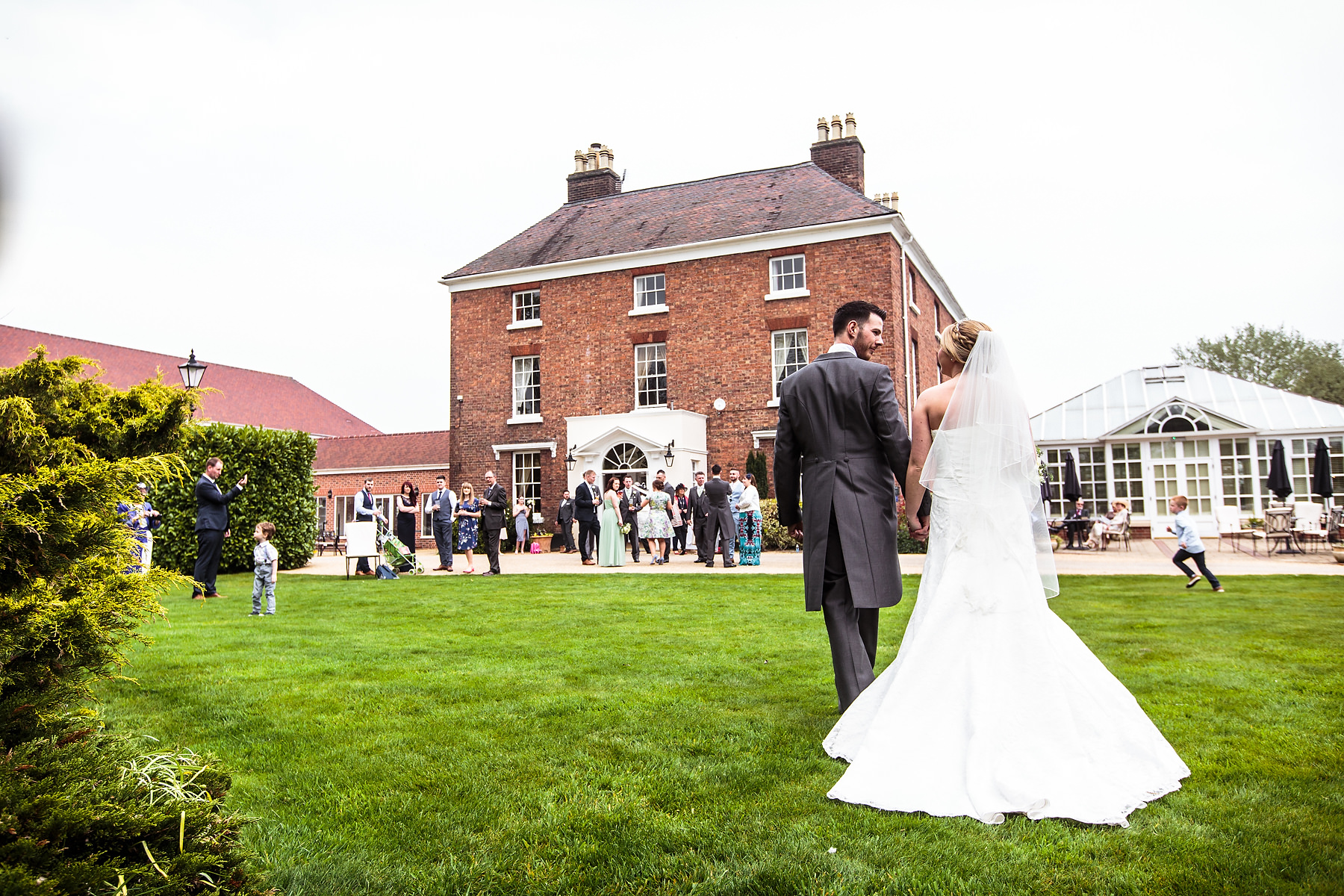 Creative documentary wedding photography Hadley Park House in Telford by Documentary Wedding Photographer Stuart James