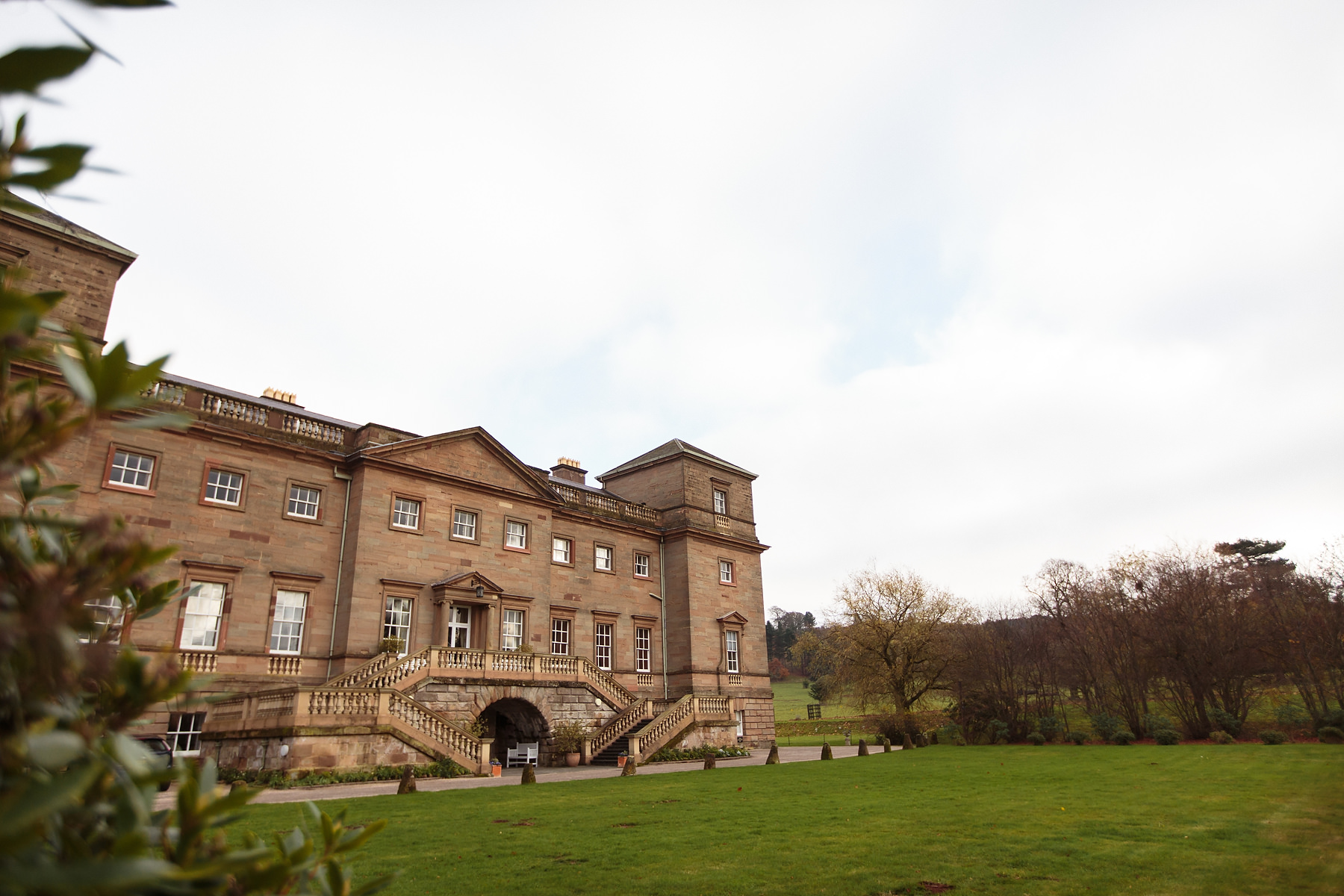 Creative documentary wedding photography at Hagley Hall in Worcestershire by Documentary Wedding Photographer Stuart James