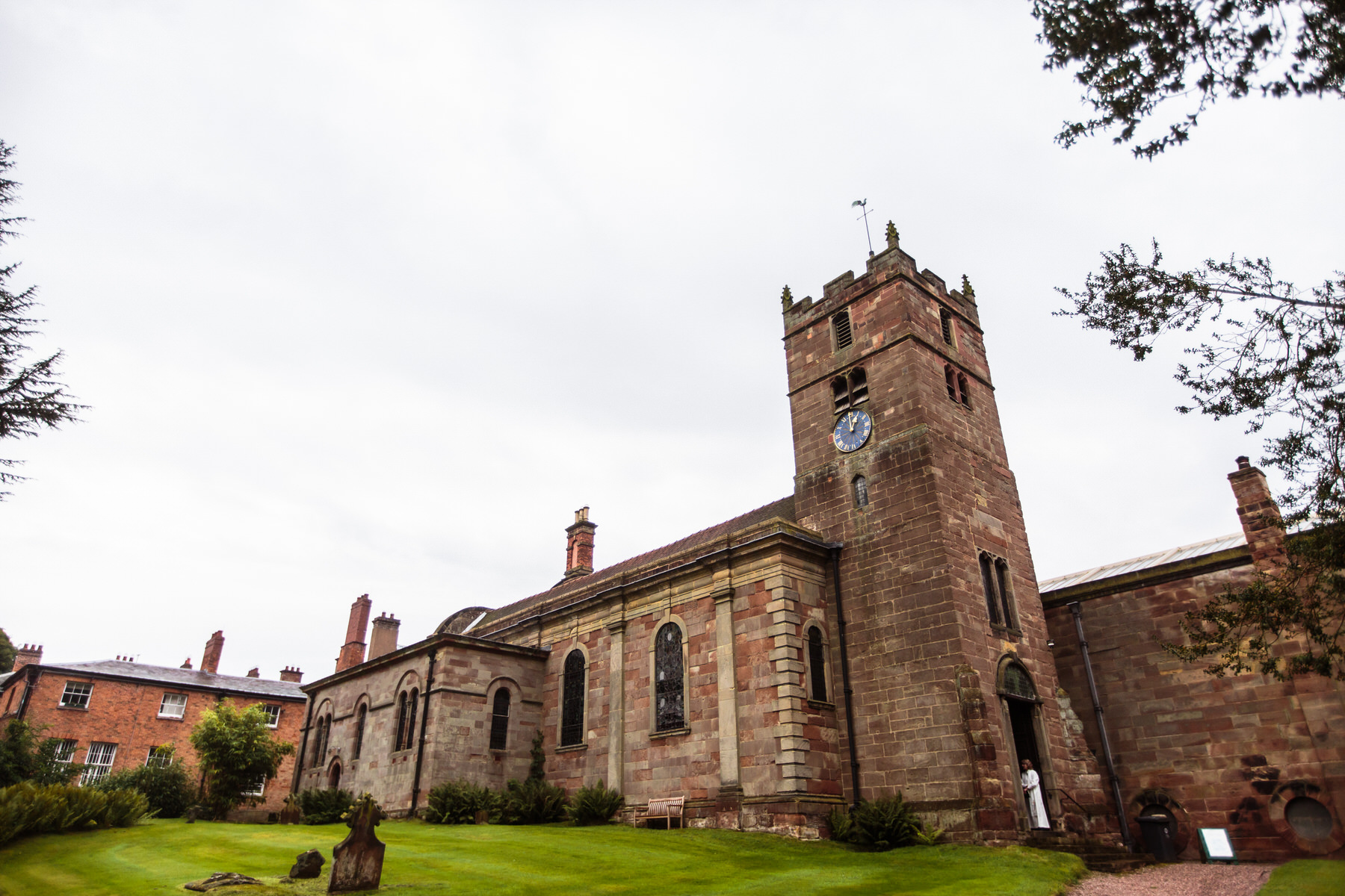 Creative wedding photography by Documentary Wedding Photographer Stuart James at Weston Park in Shropshire